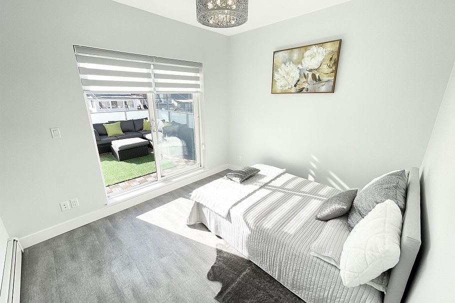 2460 E 19th Avenue Vancouver, BC - 16