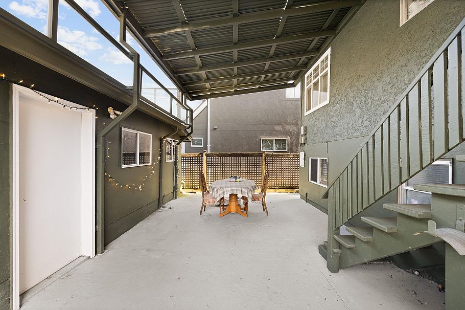 3099 W 6th Avenue Vancouver, BC - 19