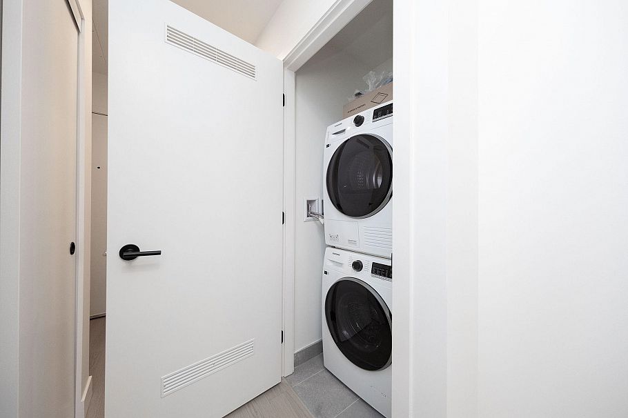 310 422 E 3rd Street North Vancouver, BC - 26