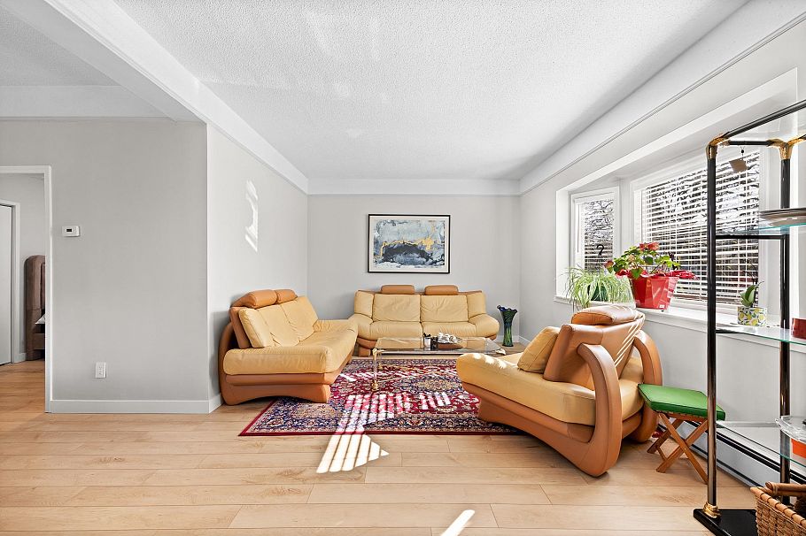 3099 W 6th Avenue Vancouver, BC - 6