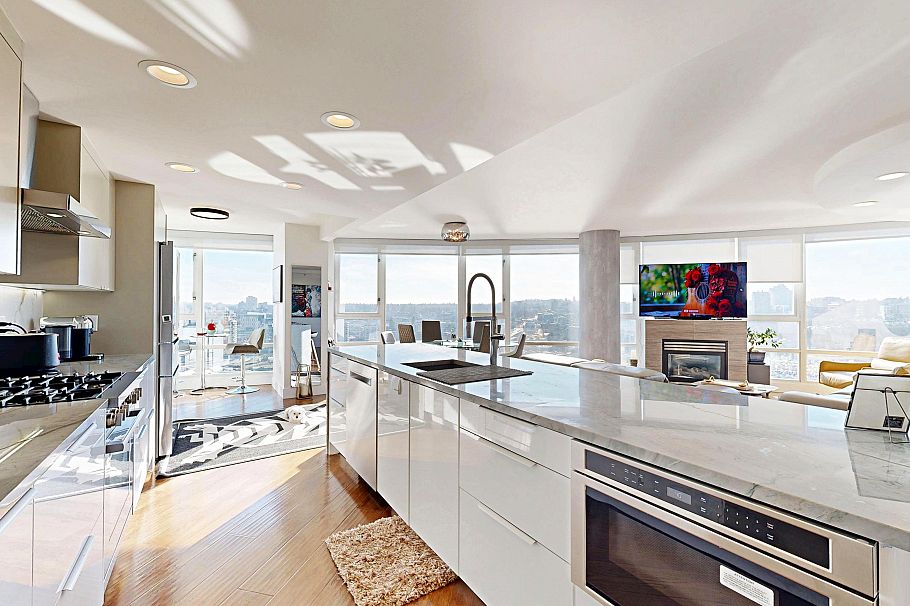 2706 1033 Marinaside Crescent Vancouver, BC - 8