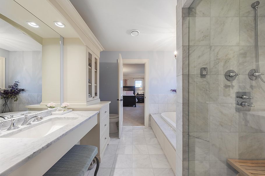 518 E 16th Street North Vancouver, BC - 20