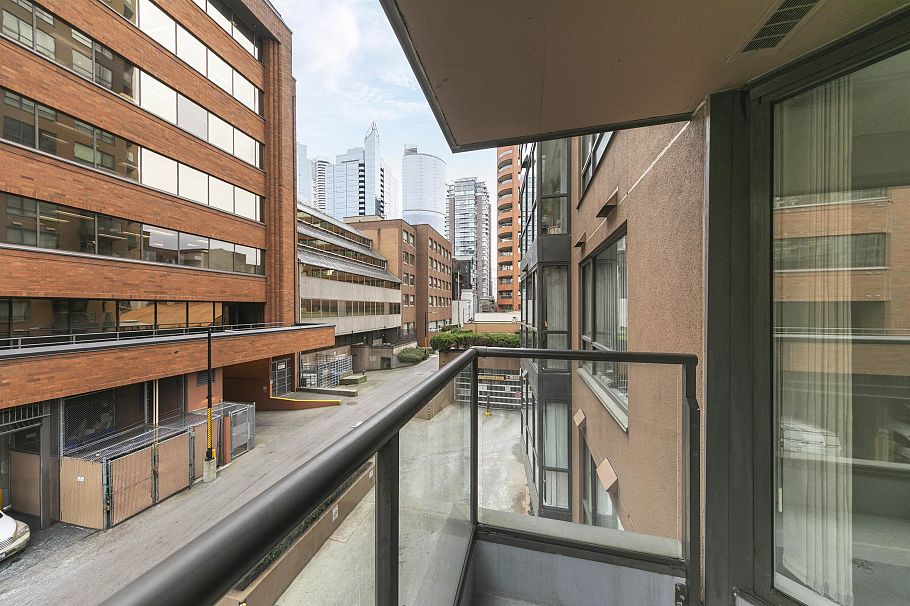 309 1189 Howe Street Vancouver, BC - 21