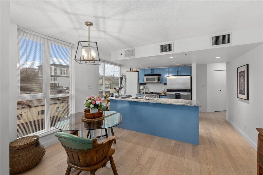 708 188 E Esplanade North Vancouver, BC - 9