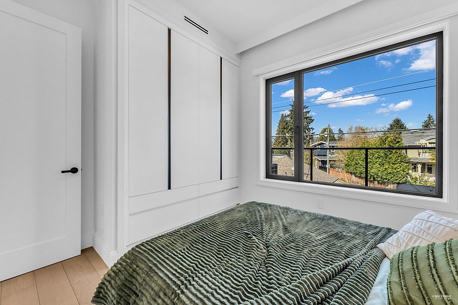 1181 W 33rd Avenue Vancouver, BC - 25