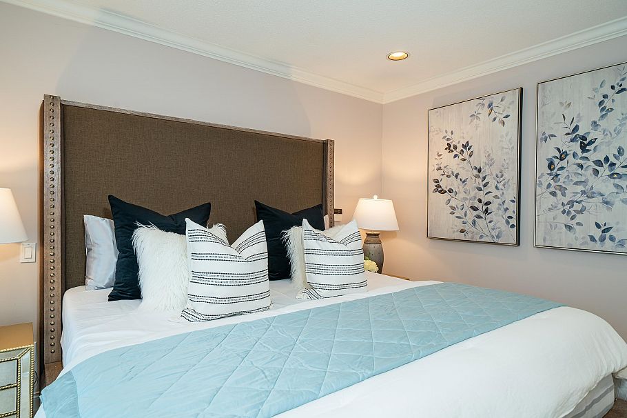 4255 W 15th Avenue Vancouver, BC - 25