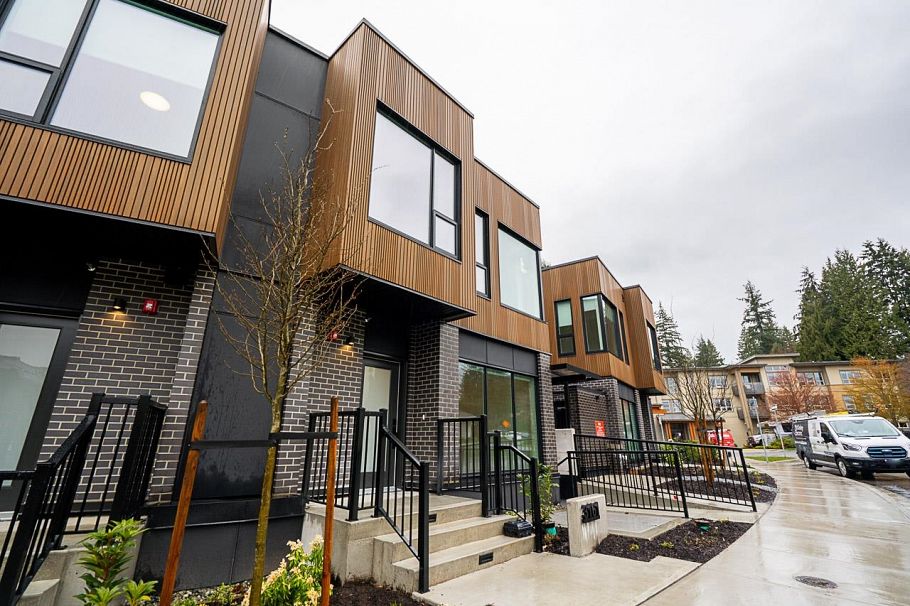 3161 Canfield Crescent North Vancouver, BC - 3