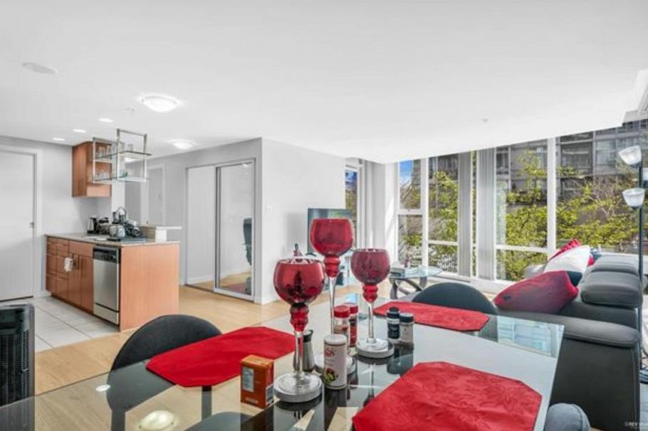 201 550 Pacific Street Vancouver, BC - 9