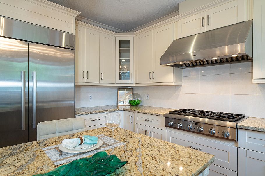 4255 W 15th Avenue Vancouver, BC - 17