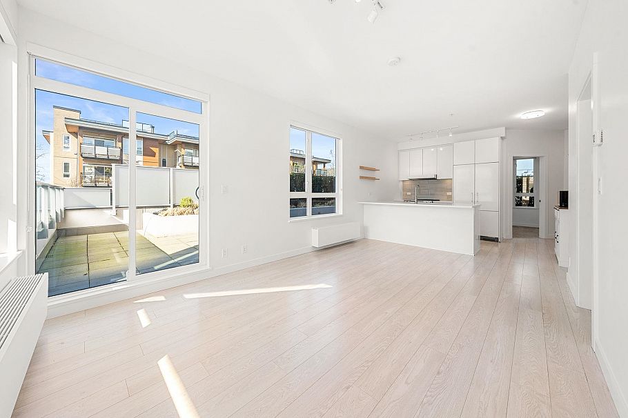 208 711 W 14th Street North Vancouver, BC - 7