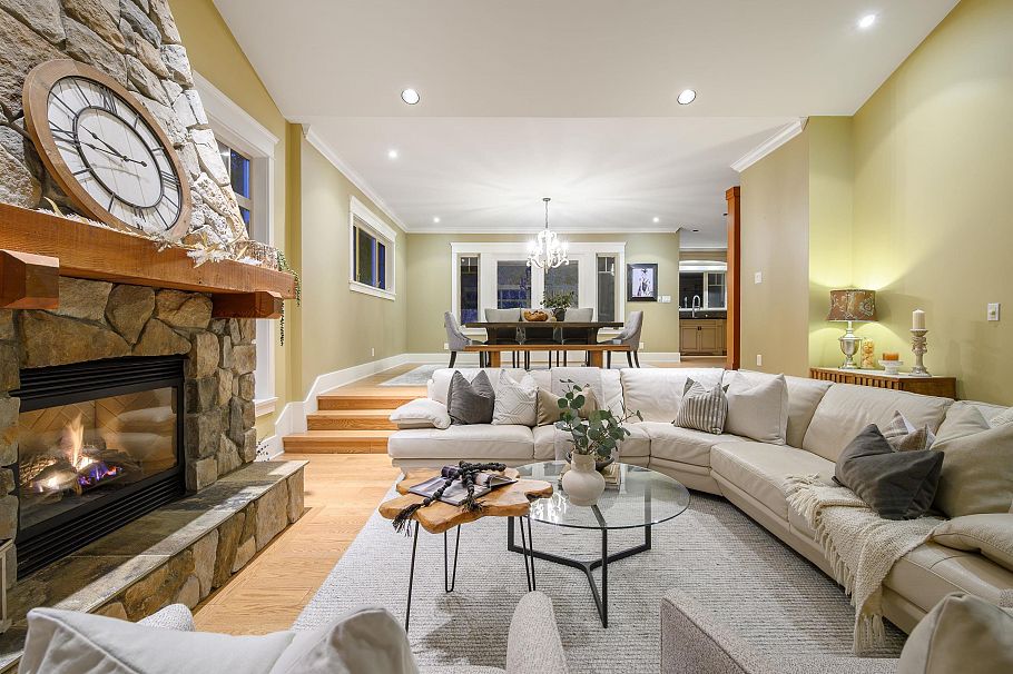 3402 Anne Macdonald Way North Vancouver, BC - 5