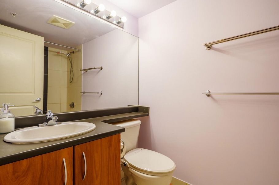 2409 3663 Crowley Drive Vancouver, BC - 13