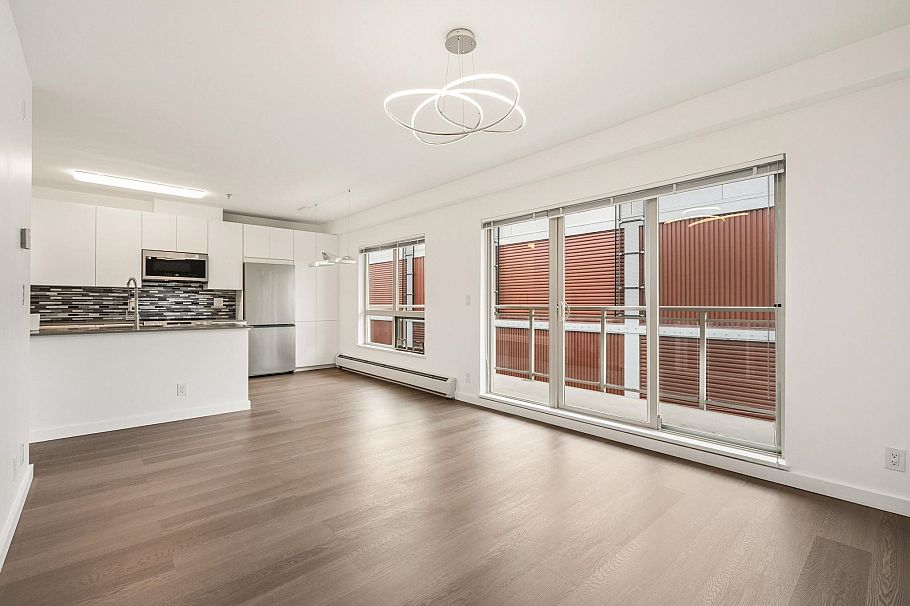 303 1033 St. George's Avenue North Vancouver, BC - 6