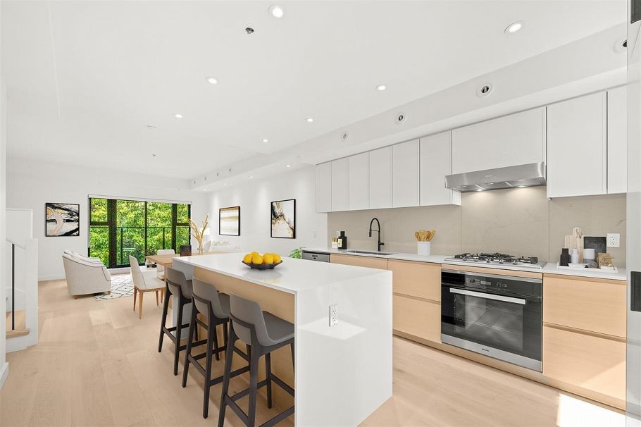 32 530 W 28th Avenue Vancouver, BC - 10