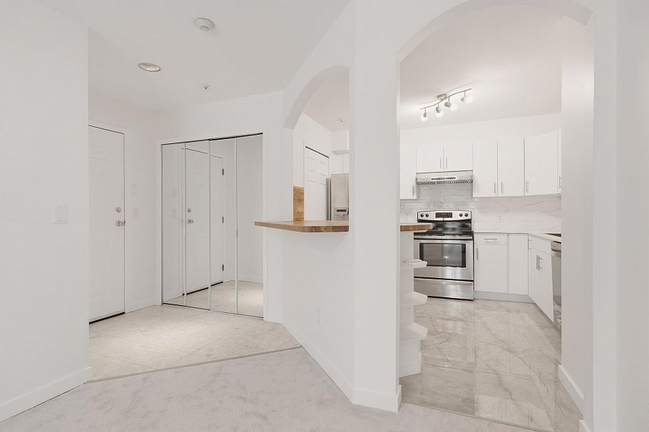 204 1550 Fell Avenue North Vancouver, BC - 4