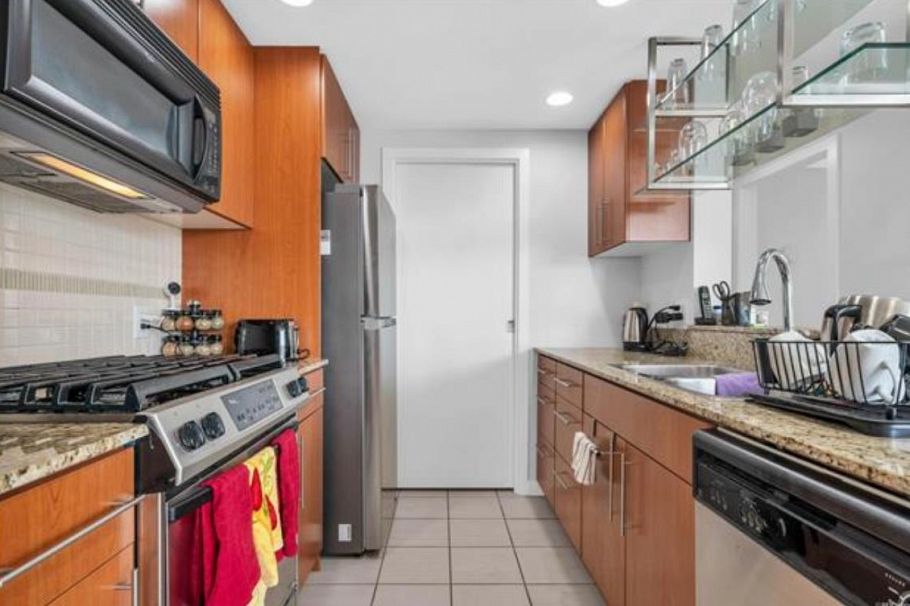 201 550 Pacific Street Vancouver, BC - 13