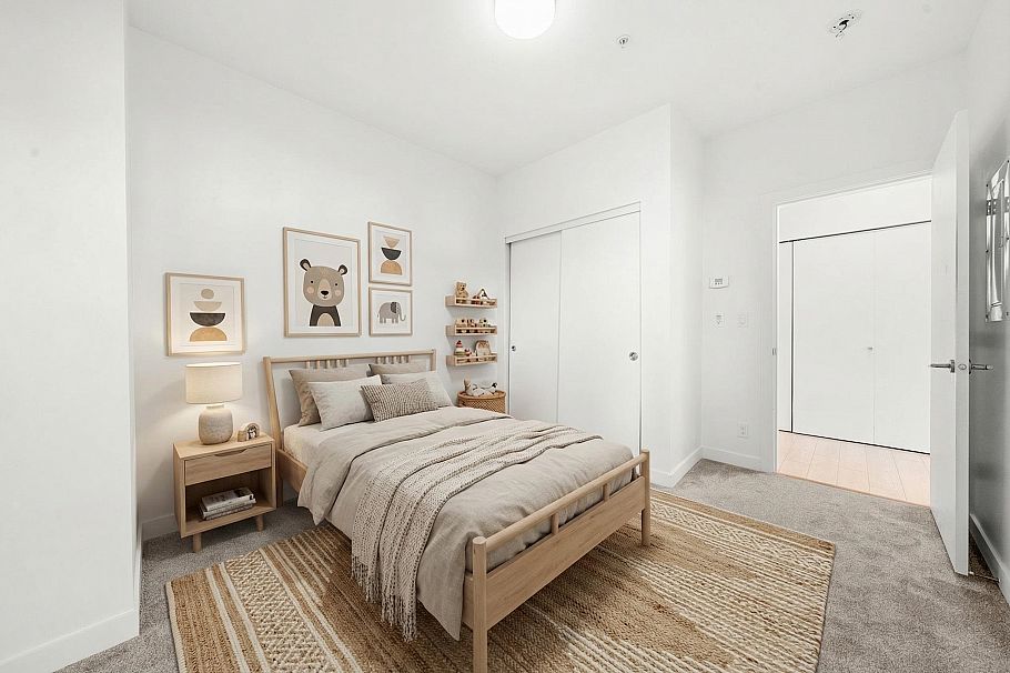 208 711 W 14th Street North Vancouver, BC - 19