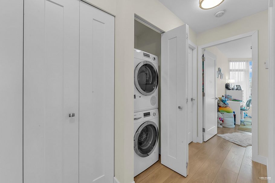 801 140 E 14 Street North Vancouver, BC - 24