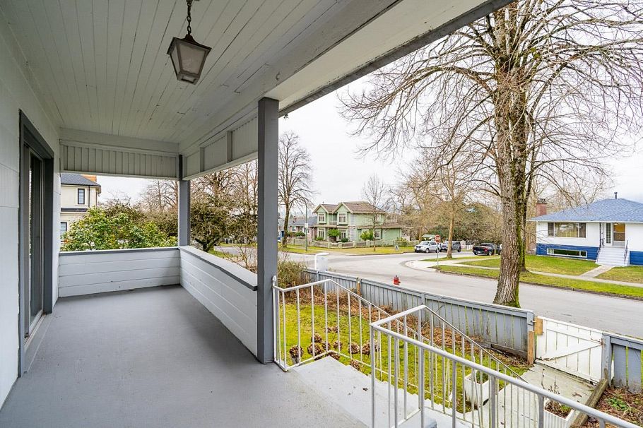 2604 E 19th Avenue Vancouver, BC - 2