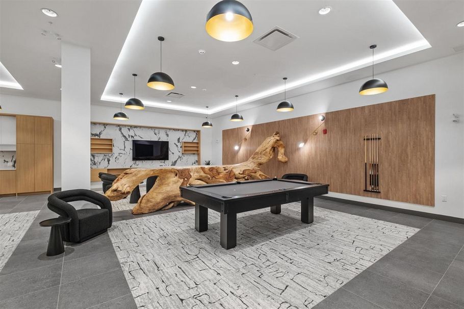 310 422 E 3rd Street North Vancouver, BC - 31