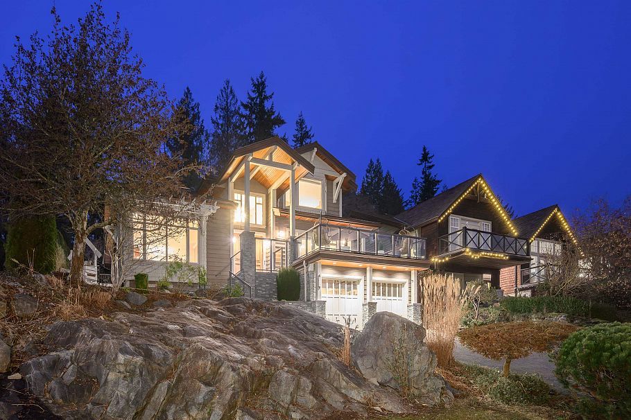 3402 Anne Macdonald Way North Vancouver, BC - 24