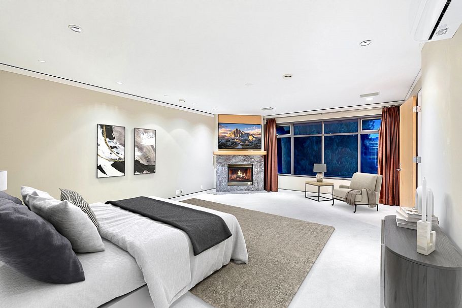 687 Beachview Drive North Vancouver, BC - 20