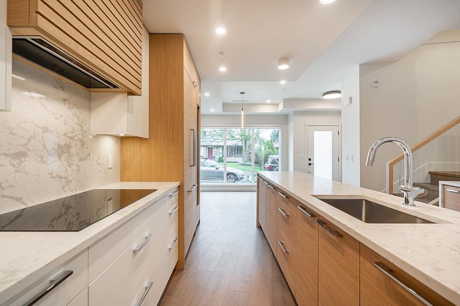 3161 Canfield Crescent North Vancouver, BC - 11