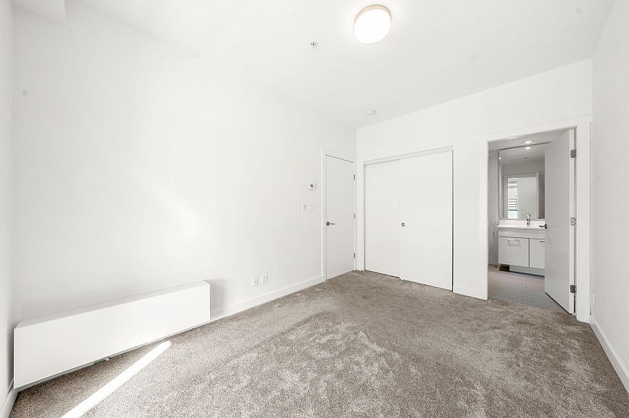 208 711 W 14th Street North Vancouver, BC - 14