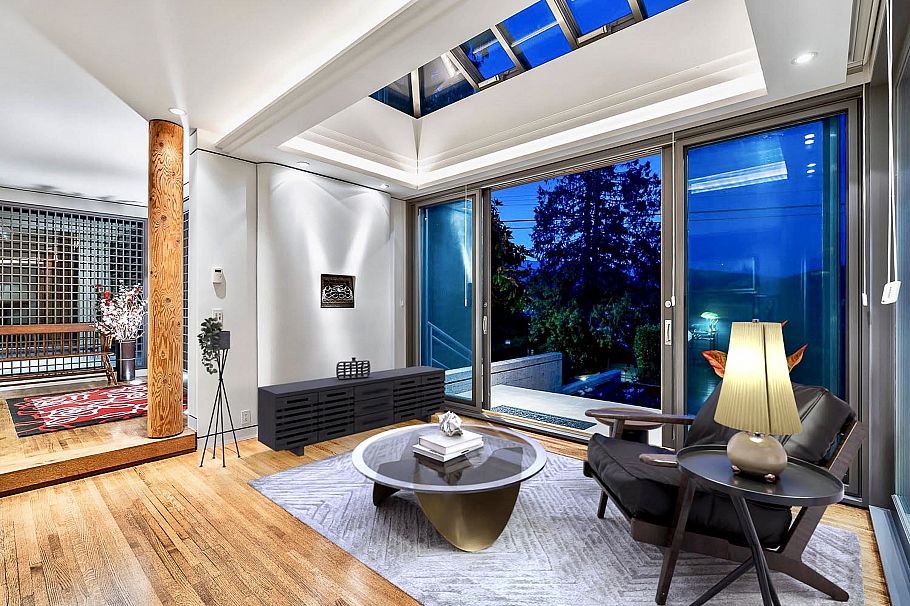 687 Beachview Drive North Vancouver, BC - 9