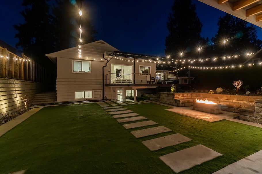 3837 Sunnycrest Drive North Vancouver, BC - 37