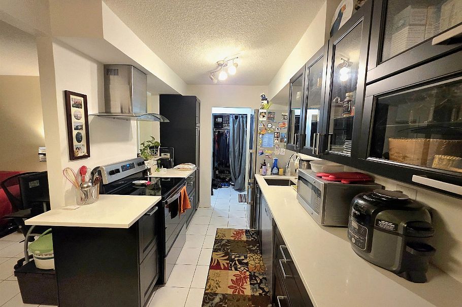 309 1435 Nelson Street Vancouver, BC - 5