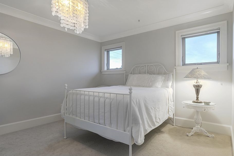 518 E 16th Street North Vancouver, BC - 23