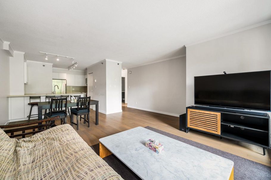 312 503 W 16th Avenue Vancouver, BC - 9