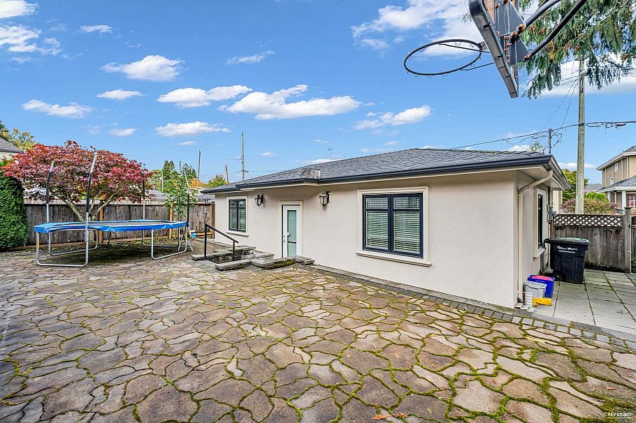 2653 Mcbain Avenue Vancouver, BC - 36