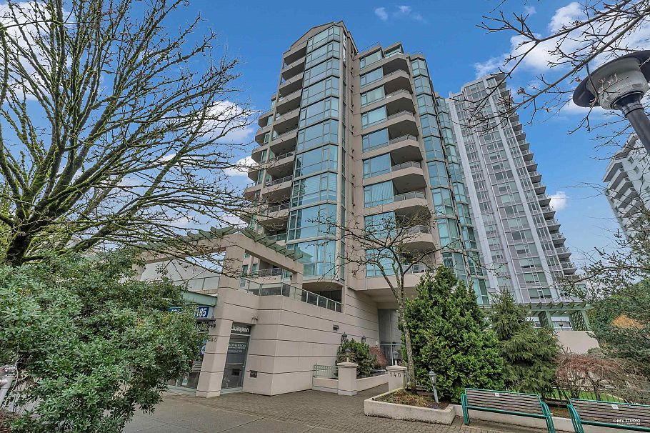 801 140 E 14 Street North Vancouver, BC - 1