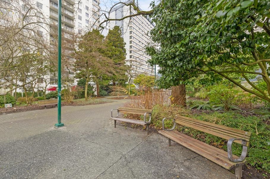 204 1565 Burnaby Street Vancouver, BC - 29