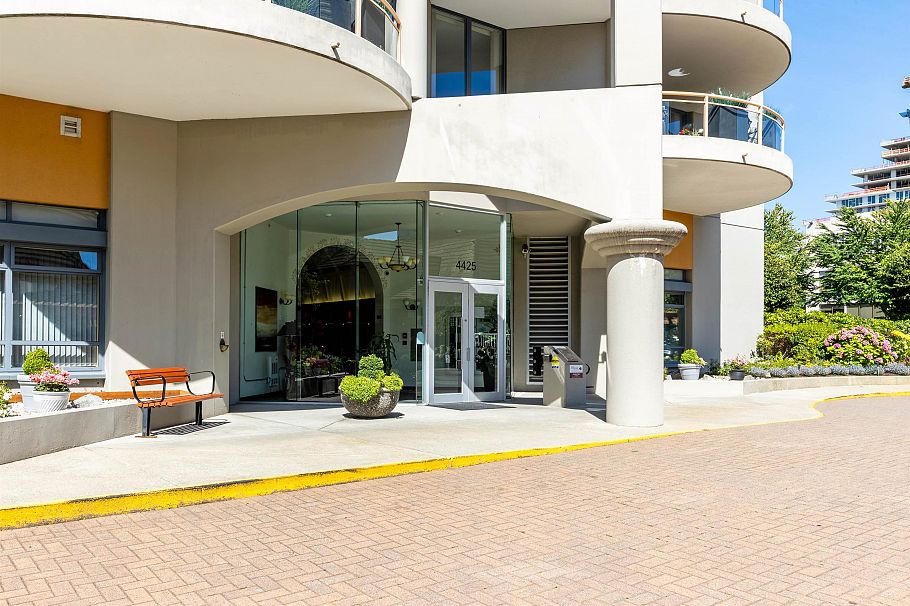 1301 4425 Halifax Street Burnaby, BC - 25