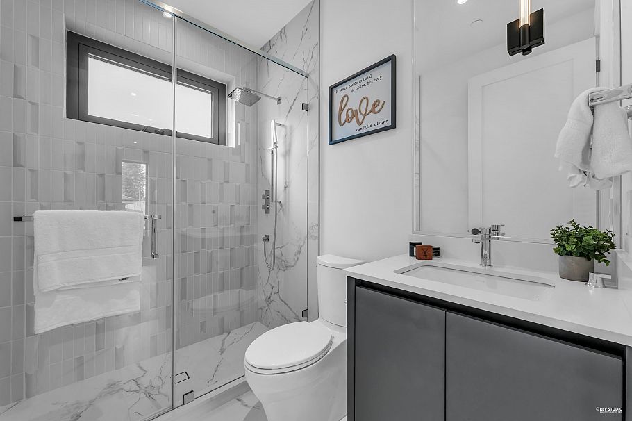 1181 W 33rd Avenue Vancouver, BC - 26