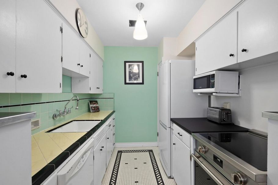 204 1565 Burnaby Street Vancouver, BC - 8