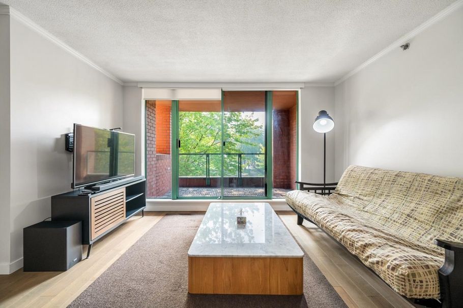 312 503 W 16th Avenue Vancouver, BC - 1