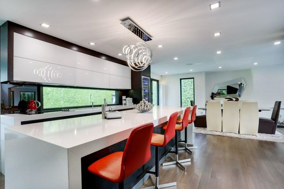 4577 Capilano Road North Vancouver, BC - 9