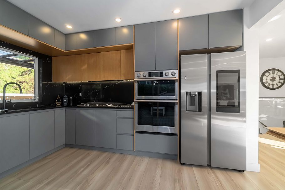 3837 Sunnycrest Drive North Vancouver, BC - 5