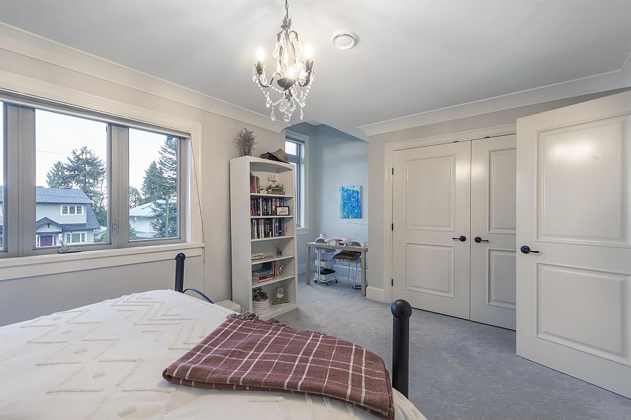 518 E 16th Street North Vancouver, BC - 22