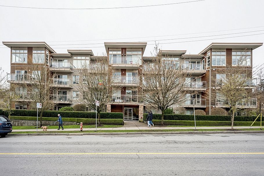 303 1033 St. George's Avenue North Vancouver, BC - 21