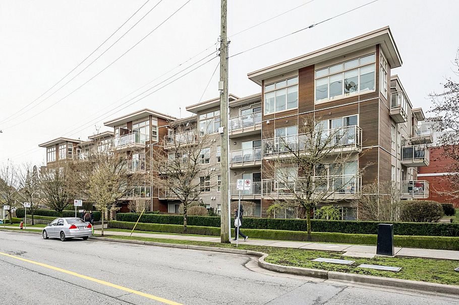 303 1033 St. George's Avenue North Vancouver, BC - 23
