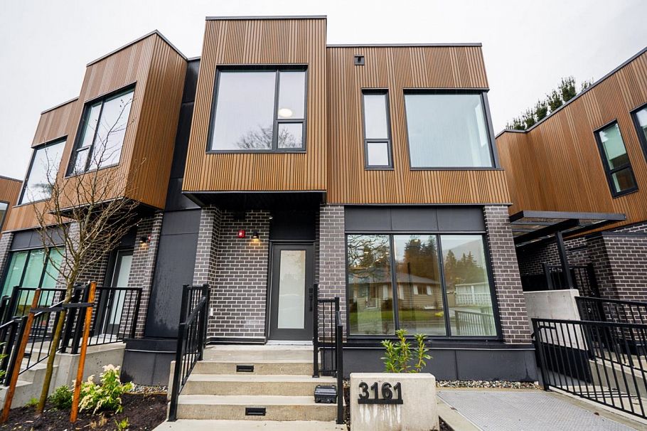 3161 Canfield Crescent North Vancouver, BC - 2