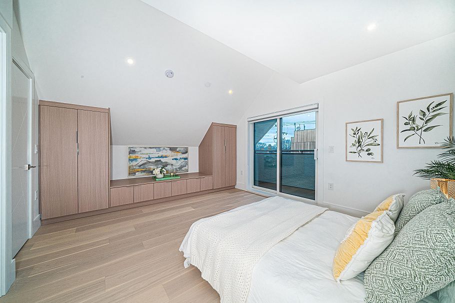 748 E 47th Avenue Vancouver, BC - 24