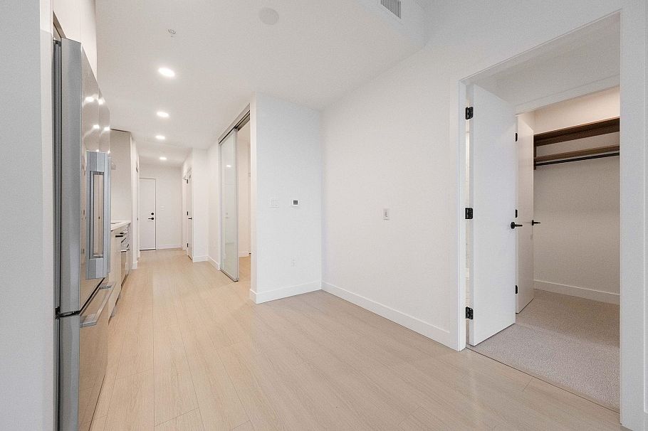 310 422 E 3rd Street North Vancouver, BC - 13