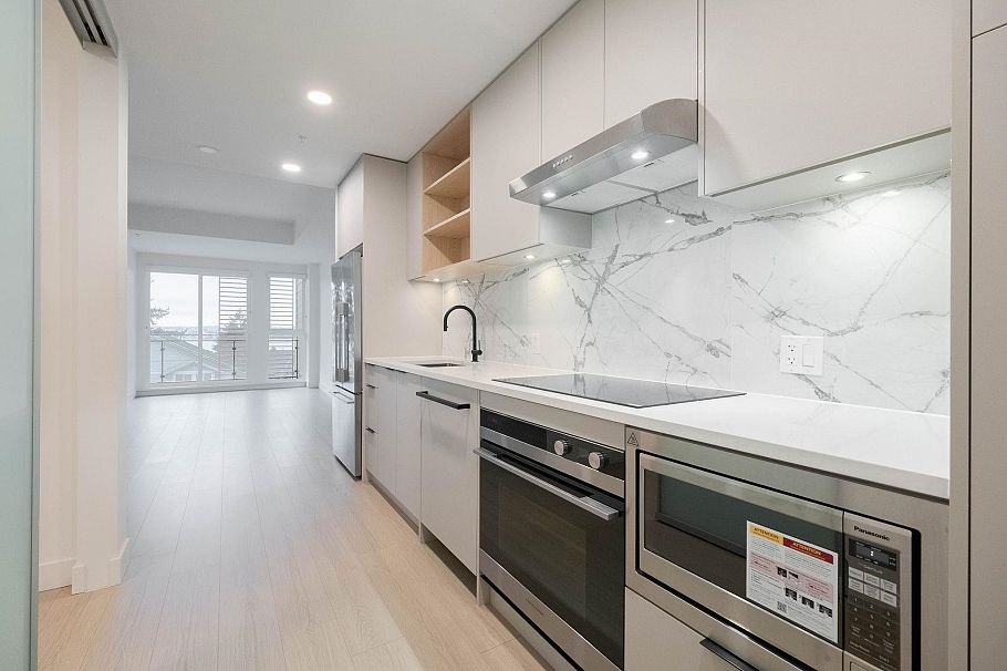 310 422 E 3rd Street North Vancouver, BC - 12