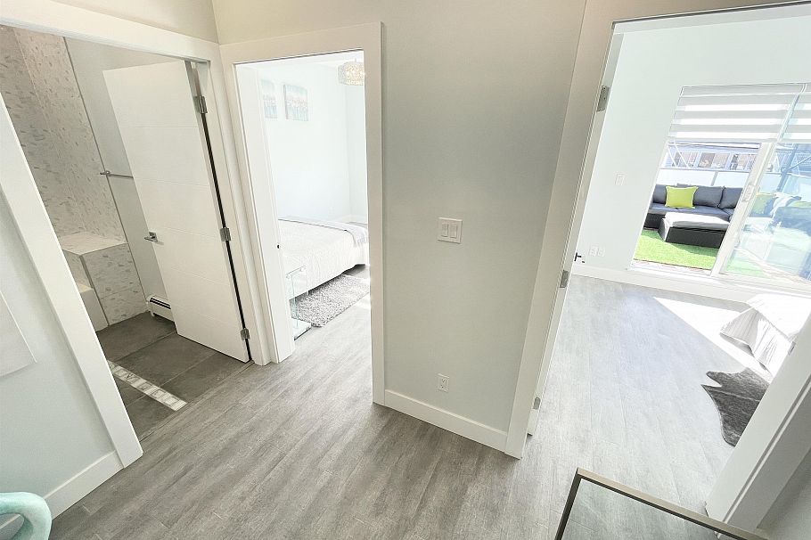 2460 E 19th Avenue Vancouver, BC - 31